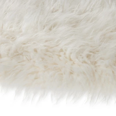 3' Faux Fur Round Kids' Rug White - Pillowfort™ 1 3' Faux Fur Round Kids' Rug White - Pillowfort™