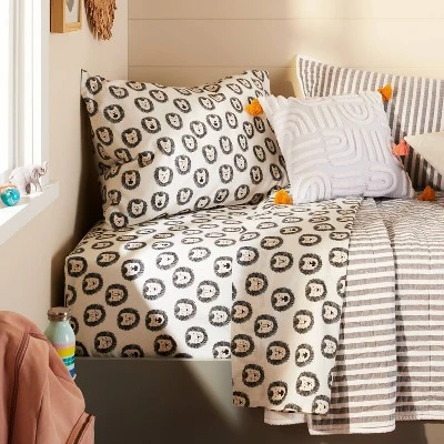 Toddler Lions Cotton Kids' Sheet Set Black & White - Pillowfort™ 1 Toddler Lions Cotton Kids' Sheet Set Black & White - Pillowfort™