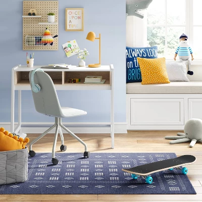 Vintage Kids' Rug - Pillowfort™ 1 Vintage Kids' Rug - Pillowfort™