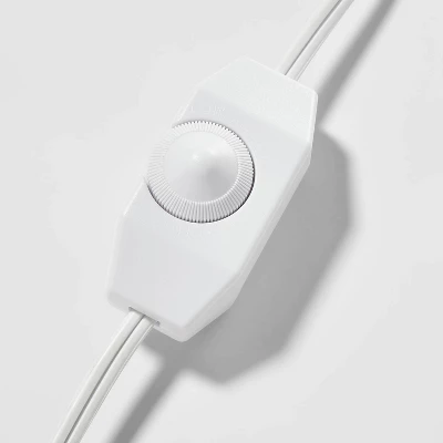 Modern Ball Kids' Table Lamp - Pillowfort™ 4 Modern Ball Kids' Table Lamp - Pillowfort™ - Image 4