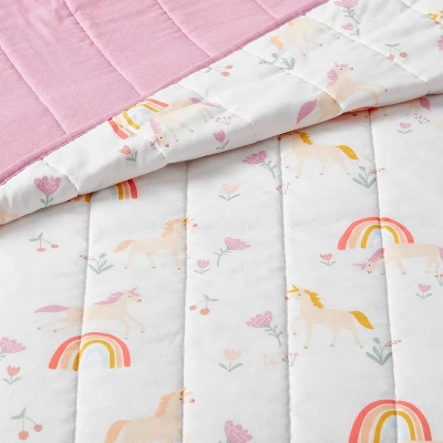 Kids' Quilt Unicorn Light Purple - Pillowfort™ 3 Kids' Quilt Unicorn Light Purple - Pillowfort™ - Image 3