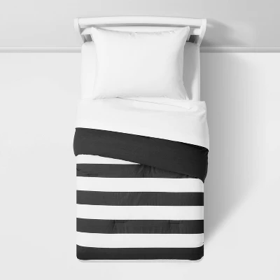 Toddler Rugby Striped Cotton Kids' Comforter - Pillowfort™ 1 Toddler Rugby Striped Cotton Kids' Comforter - Pillowfort™