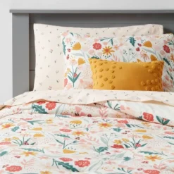 In The Garden Kids' Bedding Set With Sheets - Pillowfort™ 13 In The Garden Kids' Bedding Set With Sheets - Pillowfort™ -Baby House GUEST 8584863a ce3a 483e a24f dca27b7c7c45