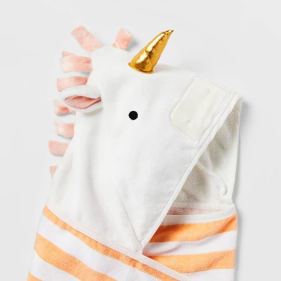 25"x50" Unicorn Kids' Hooded Towel - Pillowfort™ 2 25"x50" Unicorn Kids' Hooded Towel - Pillowfort™ - Image 2