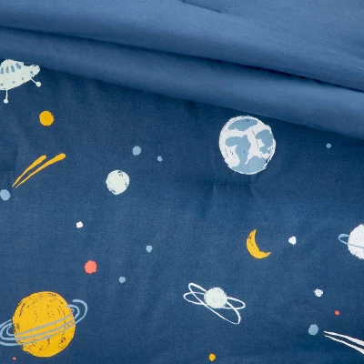 Toddler Space Cotton Kids' Comforter Navy - Pillowfort™ 2 Toddler Space Cotton Kids' Comforter Navy - Pillowfort™ - Image 2