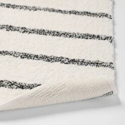 Striped Kids' Bath Rug Black & White - Pillowfort™ 5 Striped Kids' Bath Rug Black & White - Pillowfort™ -Baby House GUEST b7e68b59 fda0 431a b382 03b44abbf386