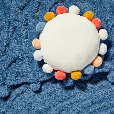 Holiday Gift Kids' Pillow And Throw Set Green - Pillowfort™ 2 Holiday Gift Kids' Pillow And Throw Set Green - Pillowfort™ - Image 2