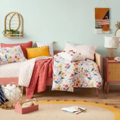 Ladybug Microfiber Kids' Sheet Set - Pillowfort™ 5 Ladybug Microfiber Kids' Sheet Set - Pillowfort™ -Baby House GUEST ed264957 9ed7 491c be6e c15c5031f3cf